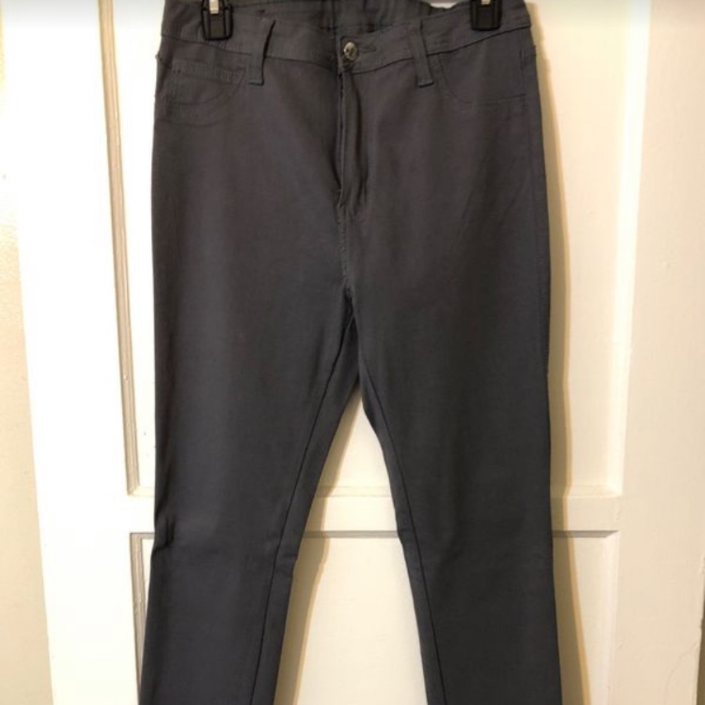 Dark skinny jean**BRAND NEW***